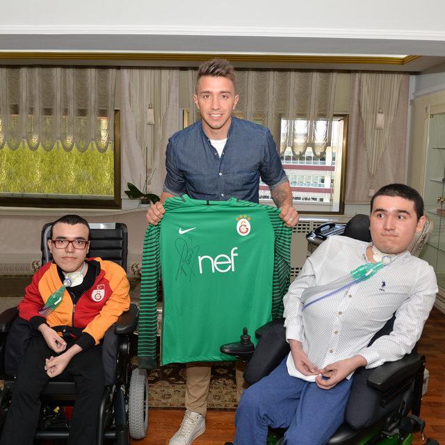 Alperen ve Mehmet'in Muslera hayali gerçek oldu