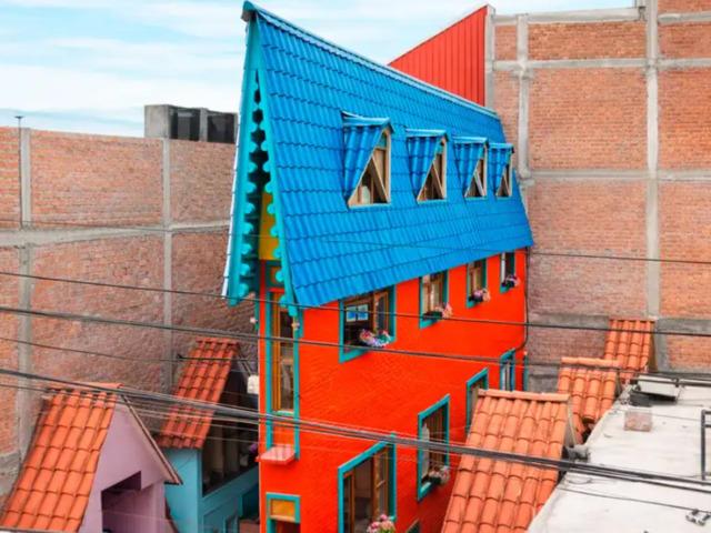 D&uuml;nyanın en dar evi sadece 63 santimetre! Bir adım atılıyor