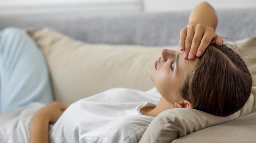 İki haftadan uzun s&uuml;ren halsizliğiniz mi var? Nedeni sandığınızdan ciddi olabilir