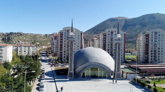 Kayseri’nin en farklı mimarisine sahip camisi resmi açılışa hazır