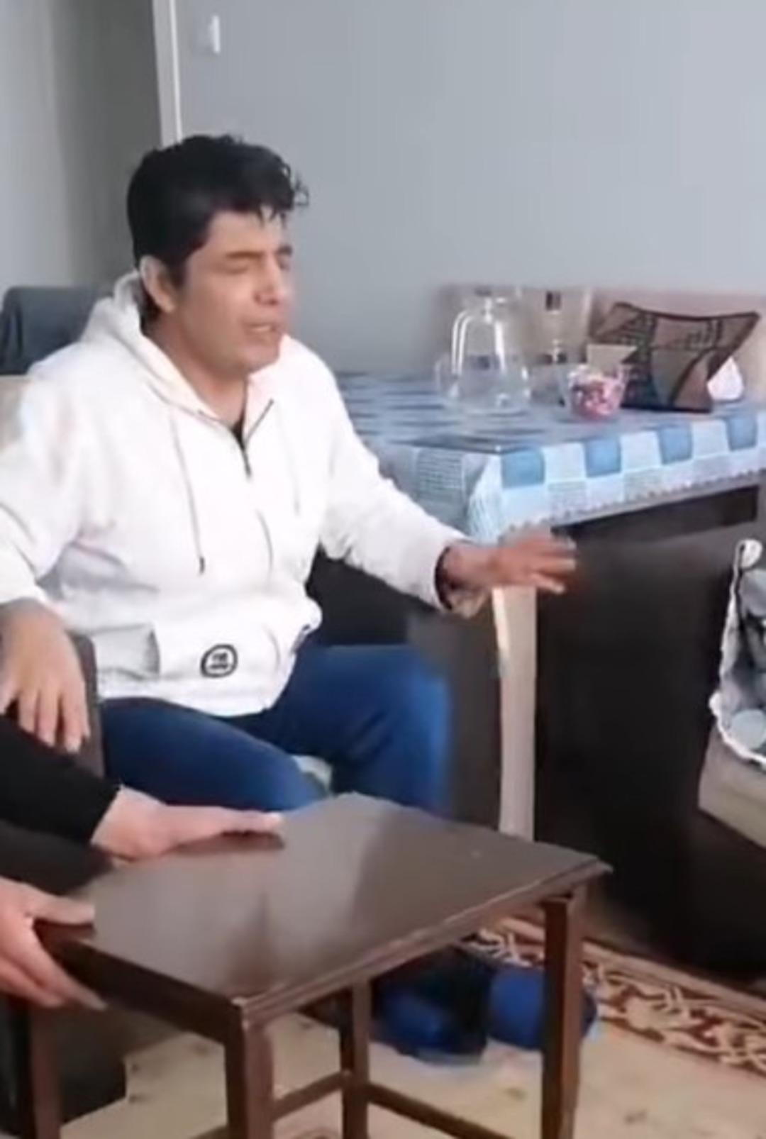 Evinde kalp krizi geçirip hayatını kaybetti! Arabeskin usta ismi Orhan Esen in son görüntüleri ortaya çıktı 4