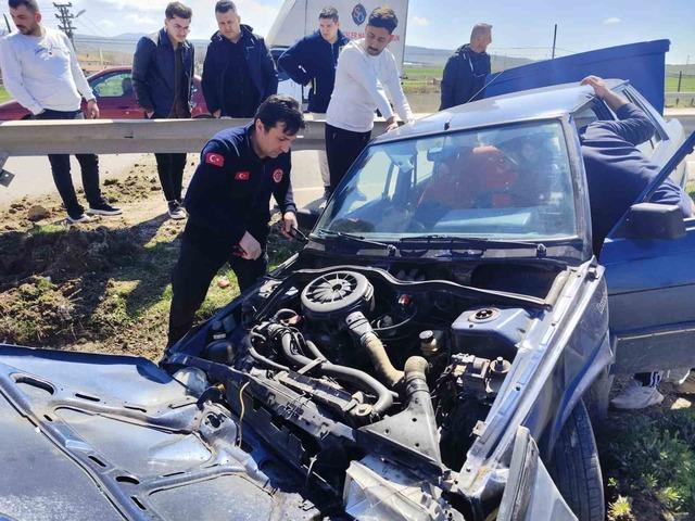 &Ccedil;orum&rsquo;da trafik kazası: 1 yaralı 2