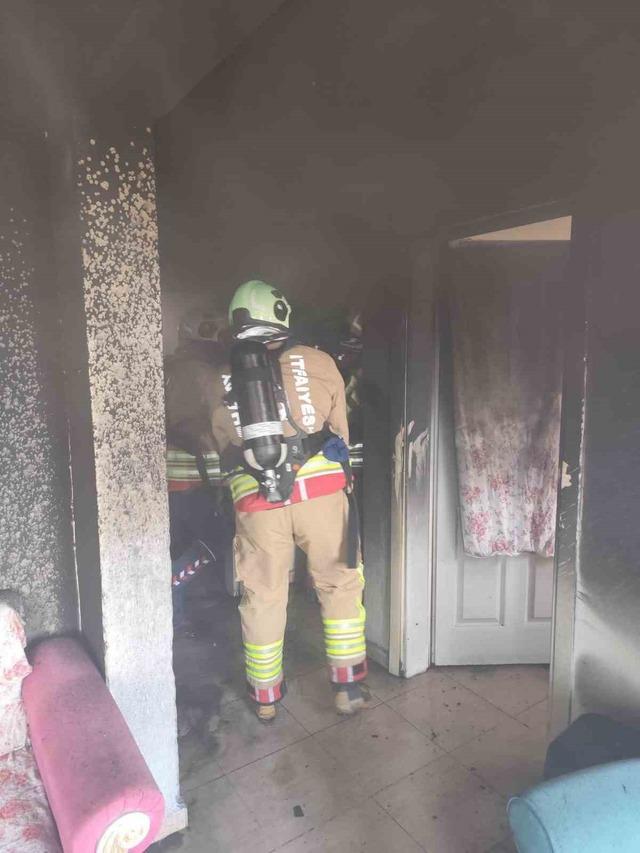 Antakya’da ev yangını 3