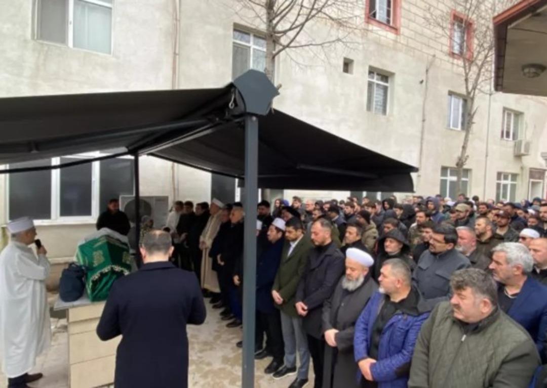 İntihar eden fenomen K&uuml;bra Karaaslan ın imam babasından acı itiraf!  Kader b&ouml;yleymiş  3