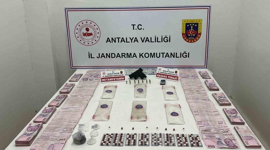 Kepez&rsquo;de 1 kilo 260 gram uyuşturucu madde ele ge&ccedil;irildi