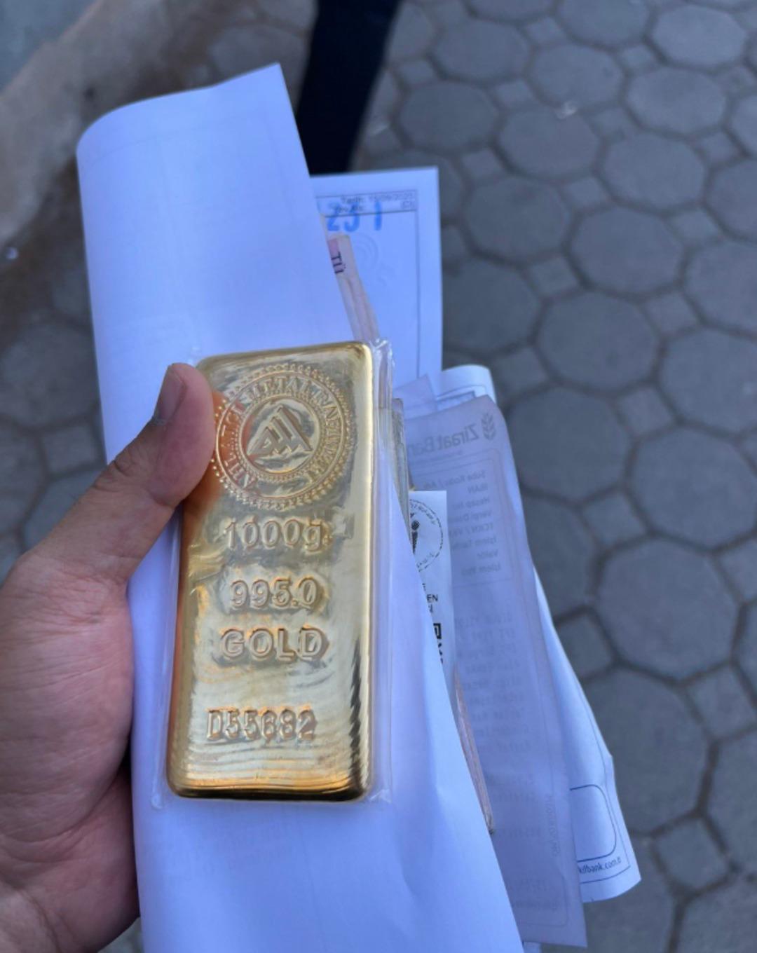 Fiyatlar düşünce evini satıp, 1 kilo altın aldı! İddiası olay oldu: "1-2 yıla 4 ev alırım" 1