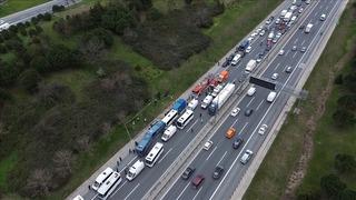 Son dakika | İstanbul'da hükümlü ve tutukları taşıyan ring araçları zincirleme kaza yaptı: 15 yaralı
