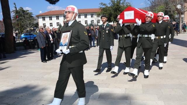 Amasya'da 95 yaşında vefat eden Kore gazisi son yolculuğuna uğurlandı