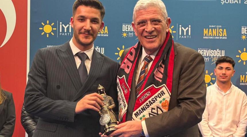 Kişisel hesabındaki paylaşım istifa getirdi: İYİ Partili başkan g&ouml;revinden ayrıldı