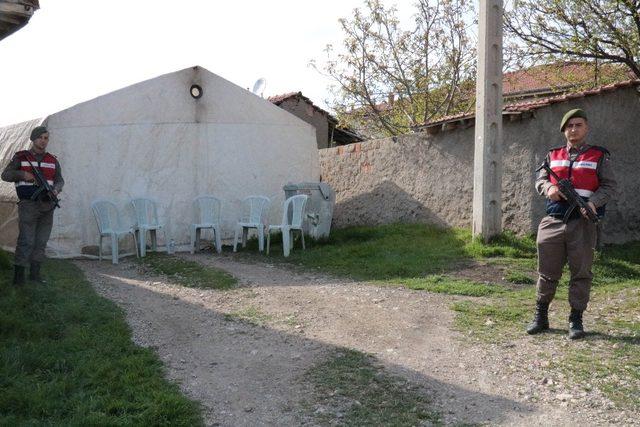 Hakkari şehidinin baba evinde hüzün hakim