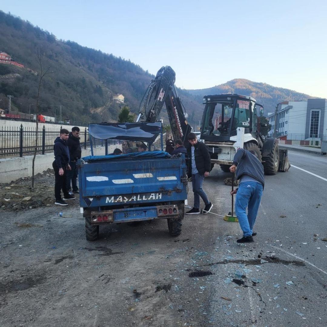 Kastamonu’da lastiği fırlayan tarım aracı takla attı: 1 yaralı 1