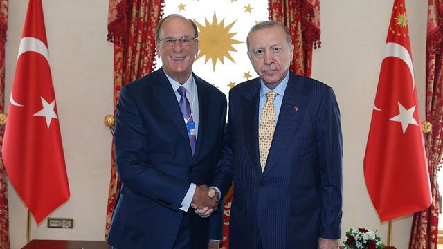 İstanbul'da dikkat çeken görüşme! Cumhurbaşkanı Erdoğan, BlackRock Başkanı Laurence Fink ile bir araya geldi