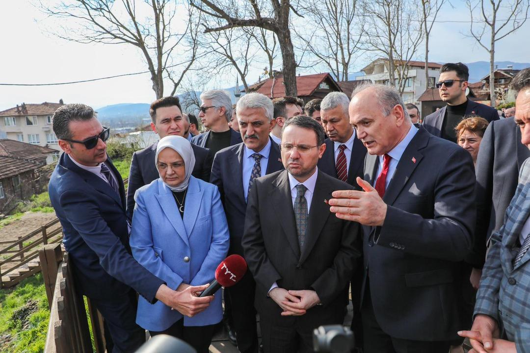 Bakan Gürlek tan Konuralp e övgü dolu sözler: "Her vatandaşımız Konuralp i görmeli" 6