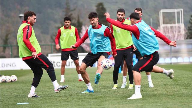 A Milli Futbol Takımı, Kosova maçı hazırlıklarına başladı