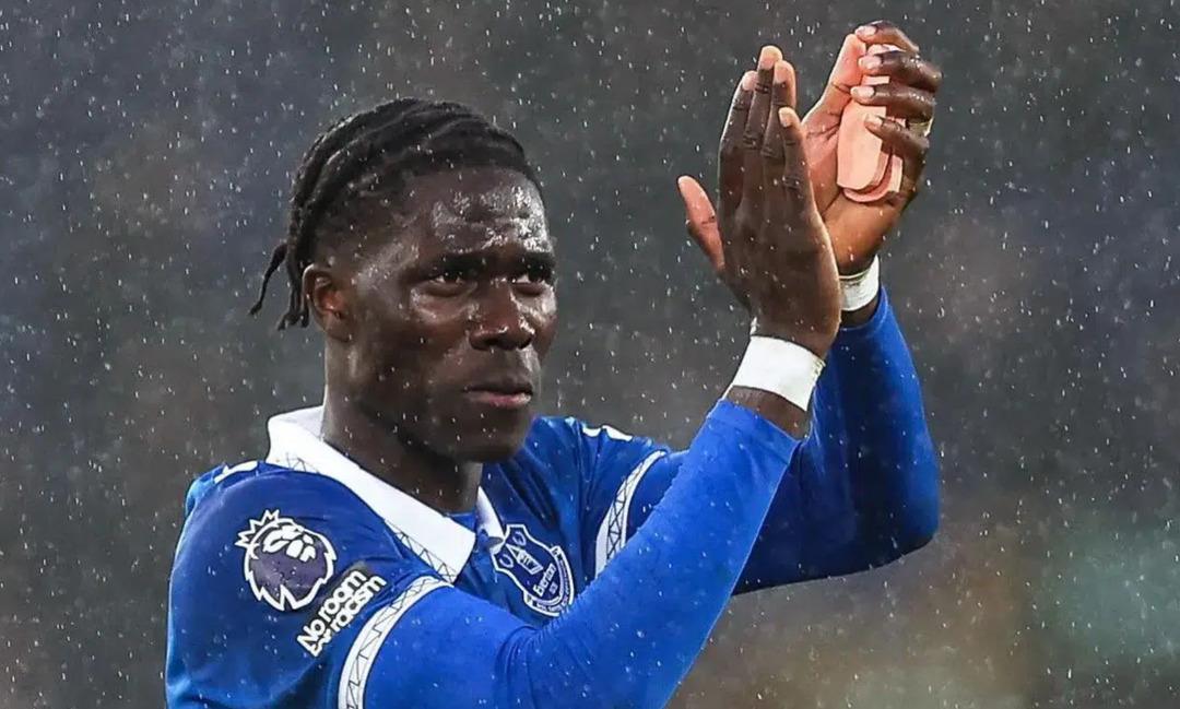 SON DAKİKA | Galatasaray dan 45 Milyon Euro luk operasyon! Okan Buruk un yeni hedefi 1.95 lik dev Onana... 1