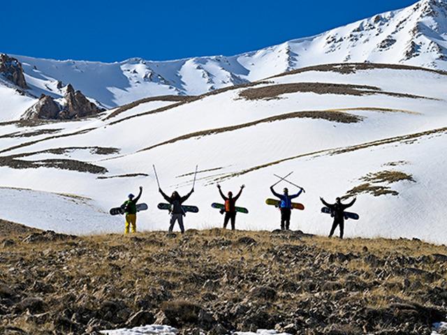 Van'ın karlı dağları macera tutkunu yabancı kayak&ccedil;ıları ağırladı