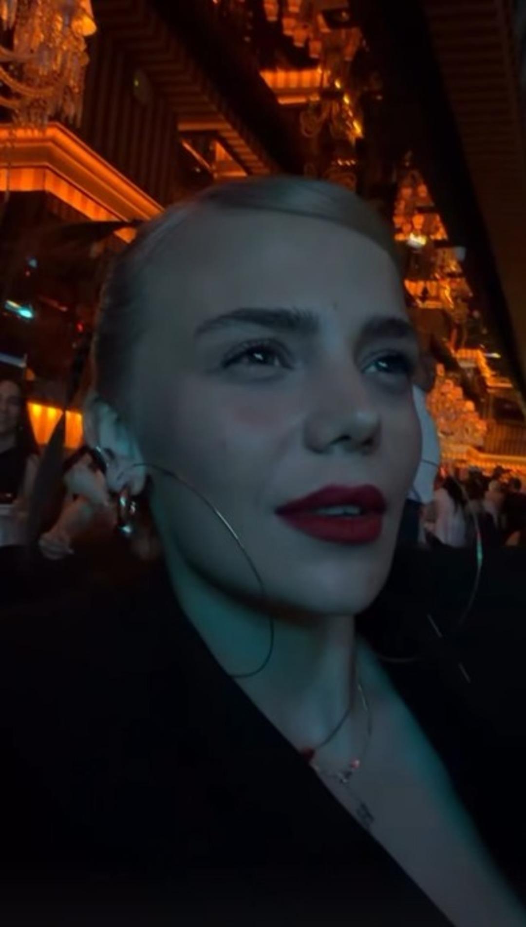 Hakan Altun konserinde tekme tokat kavga! Korumalar devreye girdi! &Uuml;nl&uuml; oyuncu da oradaydı 2