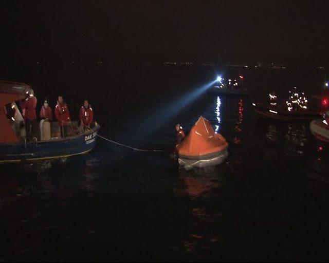 Kadıköy'de denizde arama kurtarma tatbikatı