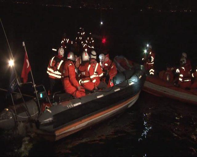 Kadıköy'de denizde arama kurtarma tatbikatı