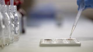 Yanlışlıkla içilen kimyasallar yemek borusunda delinmeye neden oluyor