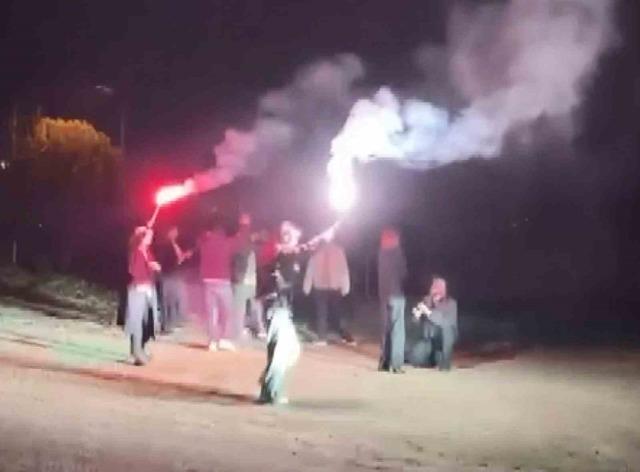 "Meydan dayaklı" evlilik teklifi 1