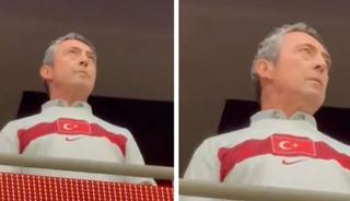 T&uuml;rkiye-Romanya ma&ccedil;ında Ali Ko&ccedil;'a &ouml;p&uuml;c&uuml;k! Trib&uuml;ndeki o anlar g&uuml;nler sonra ortaya &ccedil;ıktı...