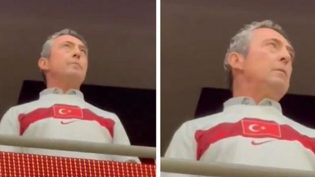 Türkiye-Romanya maçında Ali Koç'a öpücük! Tribündeki o anlar günler sonra ortaya çıktı...