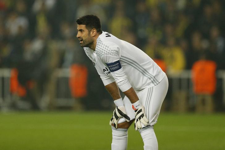 Volkan Demirel'in yerine Andriy Lunin geliyor G3