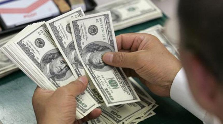 Dolar yönünü aşağı çevirdi