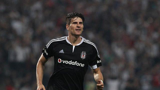 Beşiktaş forması da giyen Mario Gomez futbolu bırakıyor