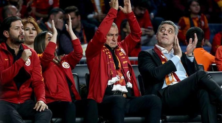  Fatih Terim'den Fenerbah&ccedil;e tezah&uuml;ratına tepkisiz kalmadı