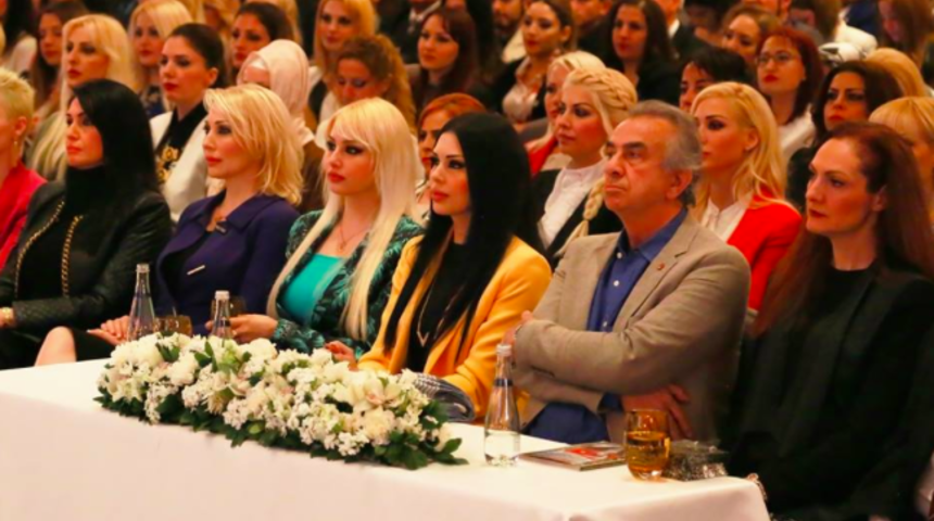 Kediciklere dekolte yasağı mı geldi?