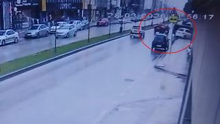 Otomobille çarpışan motosikletin sürücüsü yaralandı