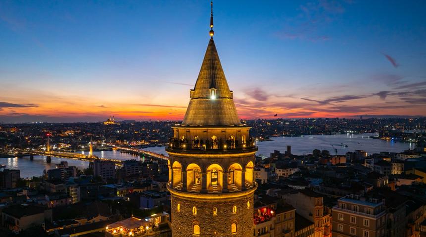 Tarihi kule i&ccedil;in mahkeme son noktayı koydu: Galata Kulesi'nin vakıf m&uuml;lkiyeti değişmedi