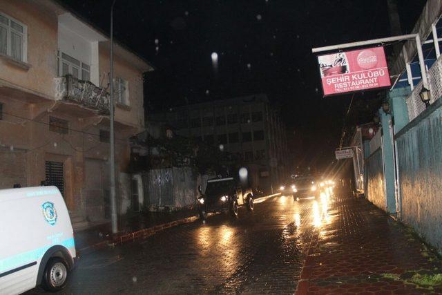 Adana’da Cumhurbaşkanına hakarete 8 gözaltı