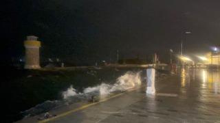 Marmaris’te şiddetli fırtına etkili oluyor