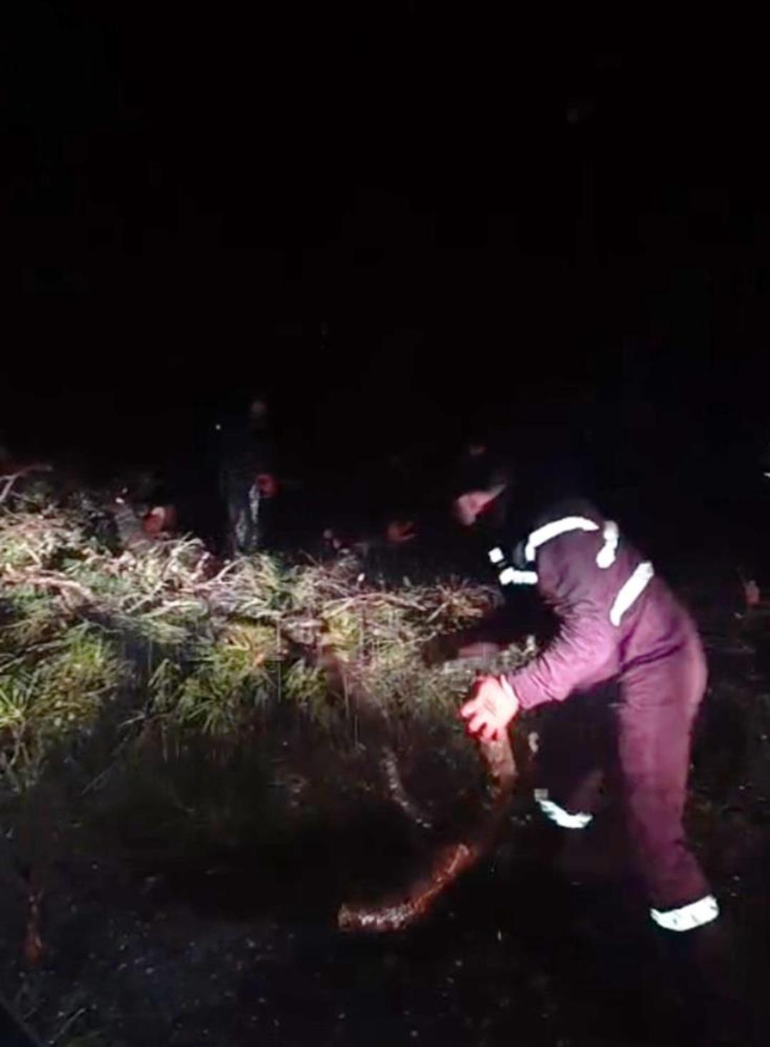 Marmaris&rsquo;te şiddetli fırtına etkili oluyor 1