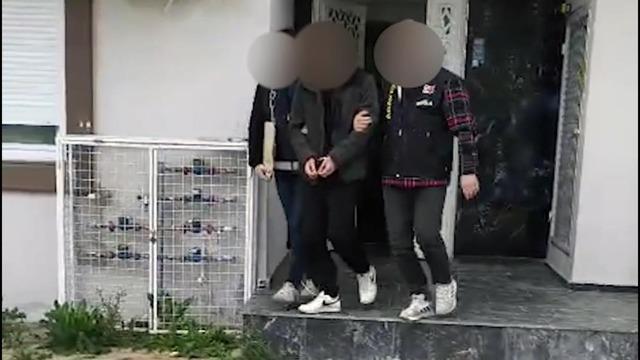 Yabancı turistlerin kredi kartlarını kötü amaçlı kullanan 4 şüpheli yakalandı