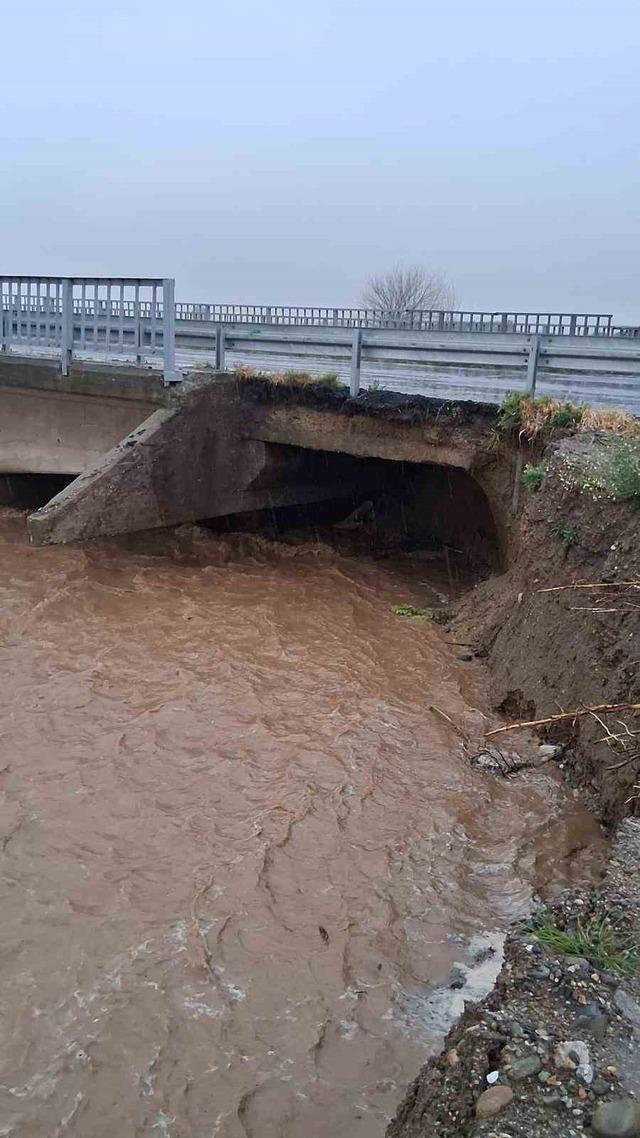 Aşırı yağışlar sebebiyle vatandaşlara kritik uyarı 5