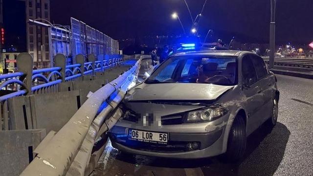 Alkollü sürücü bariyerlere girdi: 25 bin TL ceza yazıldı