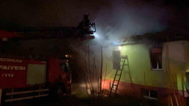 Erzincan’da korkutan yangın 2