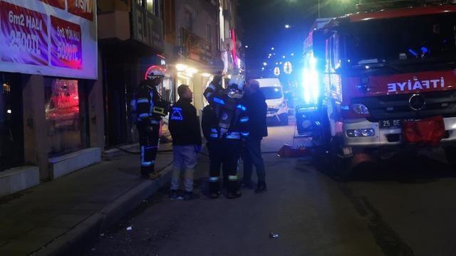 Halı mağazasında yangın: Bir kişi gözaltına aldı 2