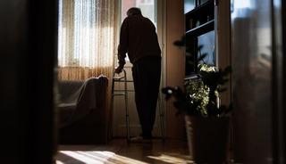 Yaşlı adamı kaynar suda resmen haşladılar