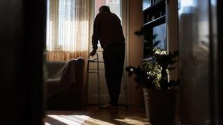 Bakım evinde korkunç olay! Yaşlı adamı kaynar suda resmen haşladılar