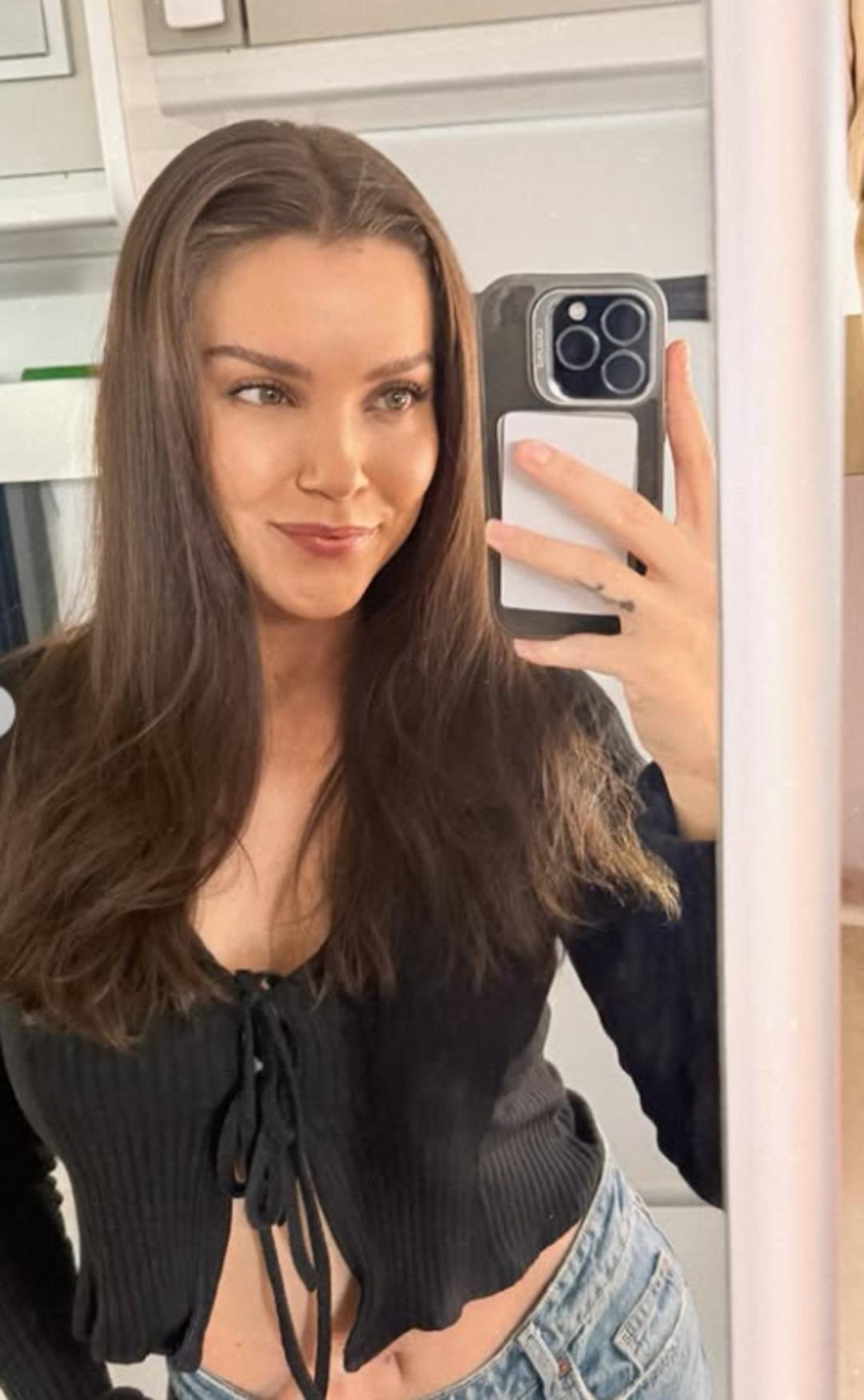 Uzak Şehir&rsquo;in Pakize&rsquo;si Yaren G&uuml;ldiken spordan paylaştı 2