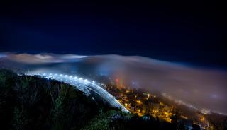 Trabzon'da sis etkili oldu! G&ouml;r&uuml;ş mesafesini d&uuml;ş&uuml;rd&uuml;