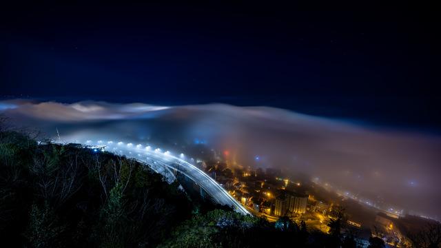 Trabzon'da sis etkili oldu! Görüş mesafesini düşürdü