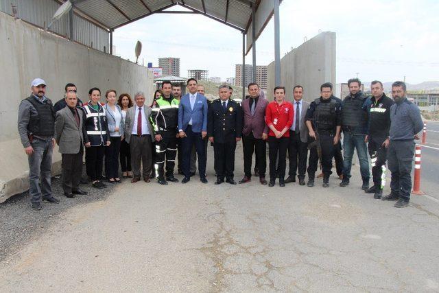 Mardin ASP polisleri unutmadı