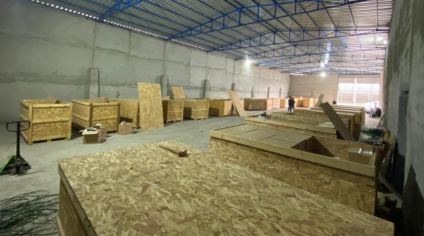 Adana'da ka&ccedil;ak 12 milyon 500 bin makaron ele ge&ccedil;irildi! 2 kişi tutuklandı