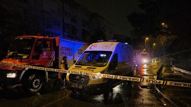 Beşiktaş'ta 4 katlı binada yangın! 2 kişi dumandan etkilendi